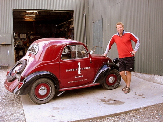 Rob car